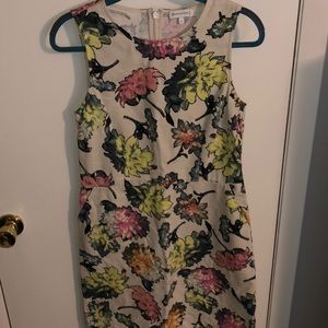 Floral dress with pockets